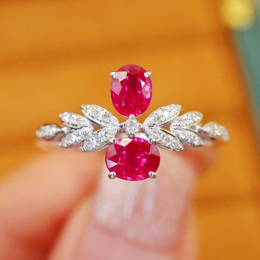 14k Gold 0.7 Ctw Natural Ruby & Diamond Ring: Ref:230940149 // gold content:14k gold // ring size:7. 25us // // main gemstone:ruby // shape:oval // carat weight:0. 6ct // color:red // treatment:natural // // adjacent gemstone 2 : diamond //