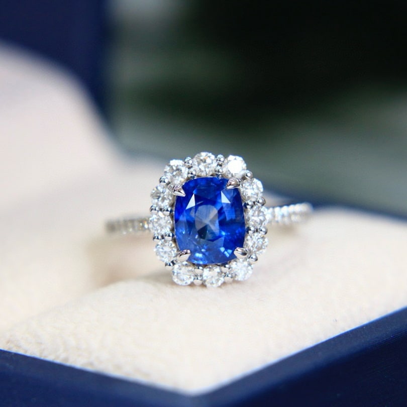 14k Gold 3.91 Ctw Natural Sapphire & Diamond Ring - 3