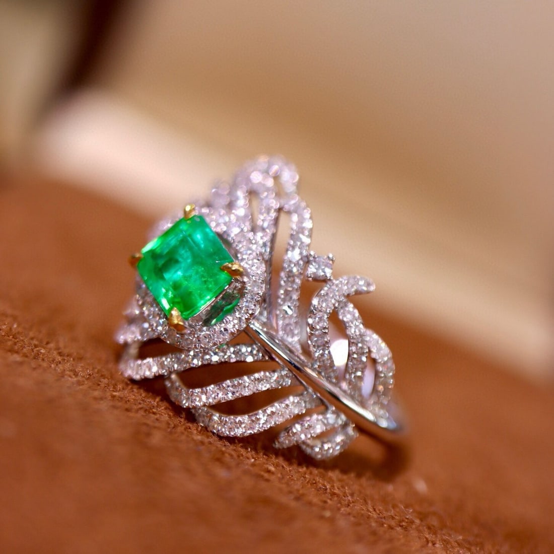 14k Gold 1.12 Ctw Vivid Green Natural Emerald & Diamond Ring - 2