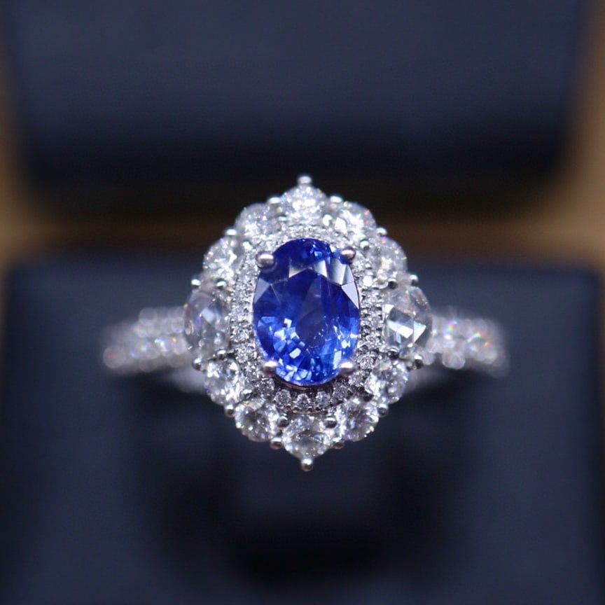 14k Gold 1.02 Ct Natural Sapphire & Diamond Ring: Ref:230940176 // gold content:14k gold // ring size:7. 25us // // main gemstone:sapphire // shape:oval // carat weight:1. 02ct // color:blue // treatment:natural // // adjacent gemstone 2 :
