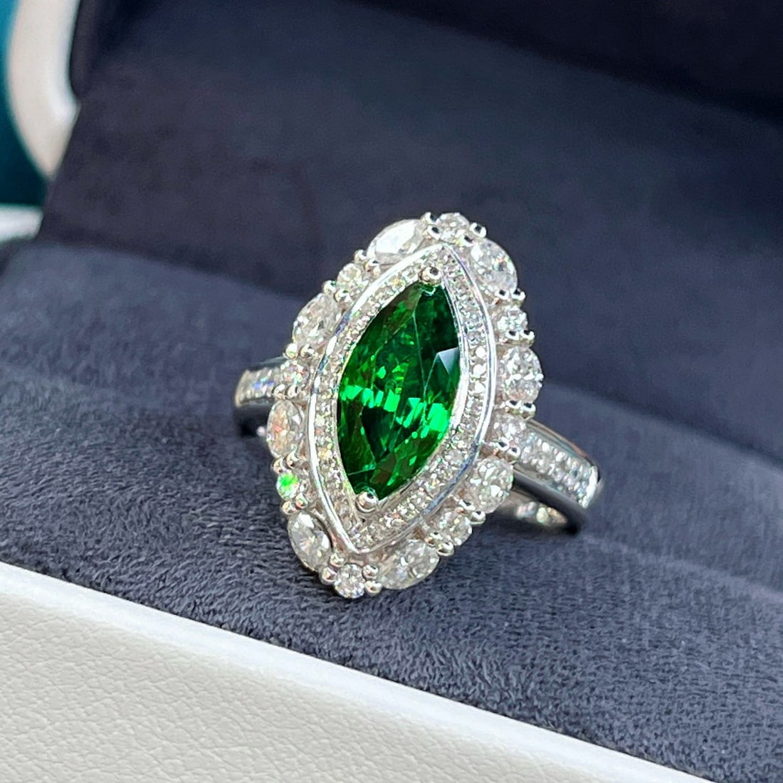 14k Gold 2.06 Ct Vivid Green Natural Tsavorite & Diamond Ring/pendant( Without Chain ) - 6