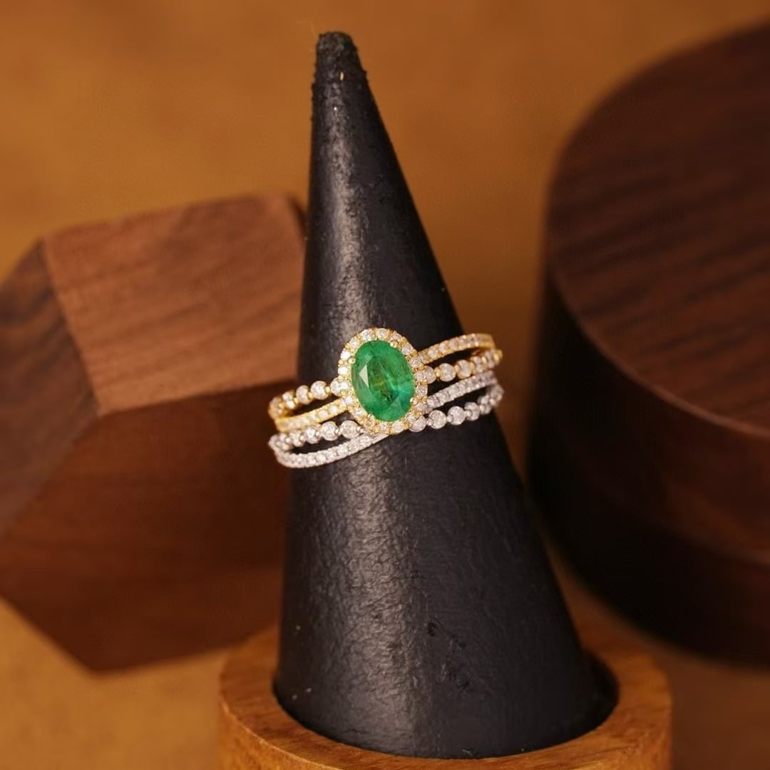 14k Gold 1.7 Ctw Vivid Green Natural Emerald & Diamond Ring: Ref:230940179 // gold content:14k gold // ring size:7. 25us // // main gemstone:emerald // shape:oval // carat weight:0. 9ct // color:vivid green // treatment:natural // // adjacent gemstone 2 :