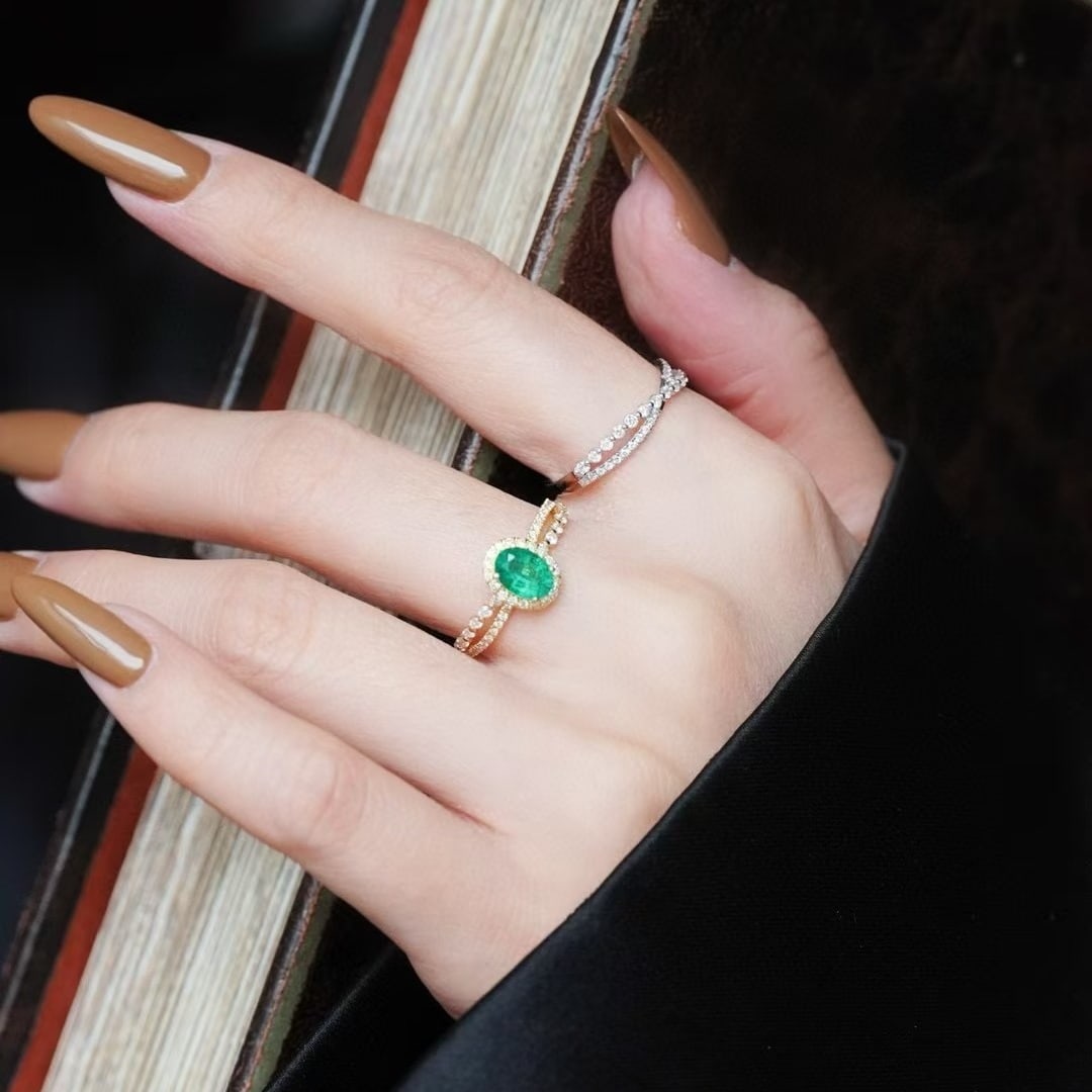 14k Gold 1.7 Ctw Vivid Green Natural Emerald & Diamond Ring - 2