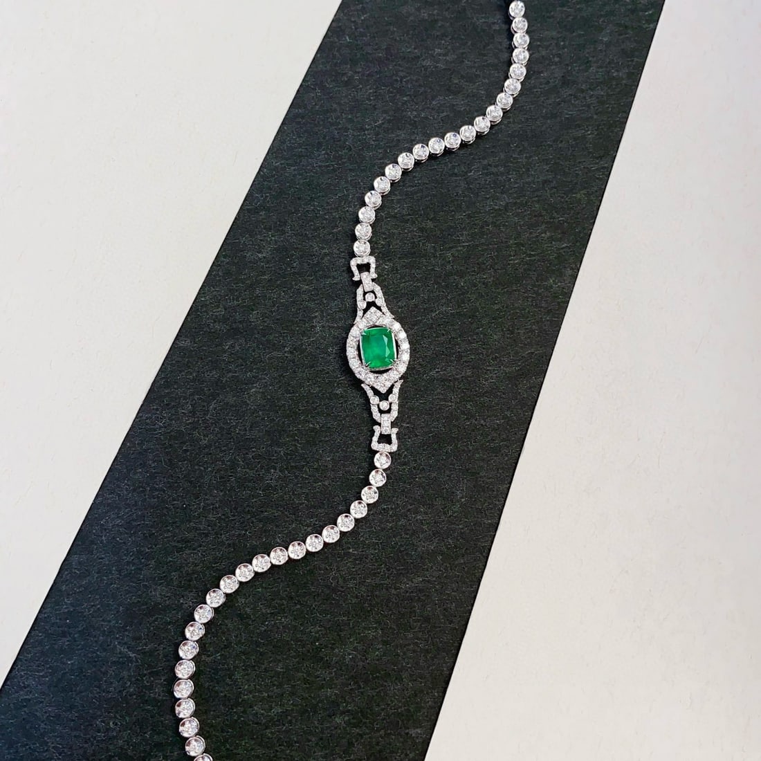 14k Gold 1.82 Ctw Vivid Green Natural Emerald & Diamond Bracelet - 4