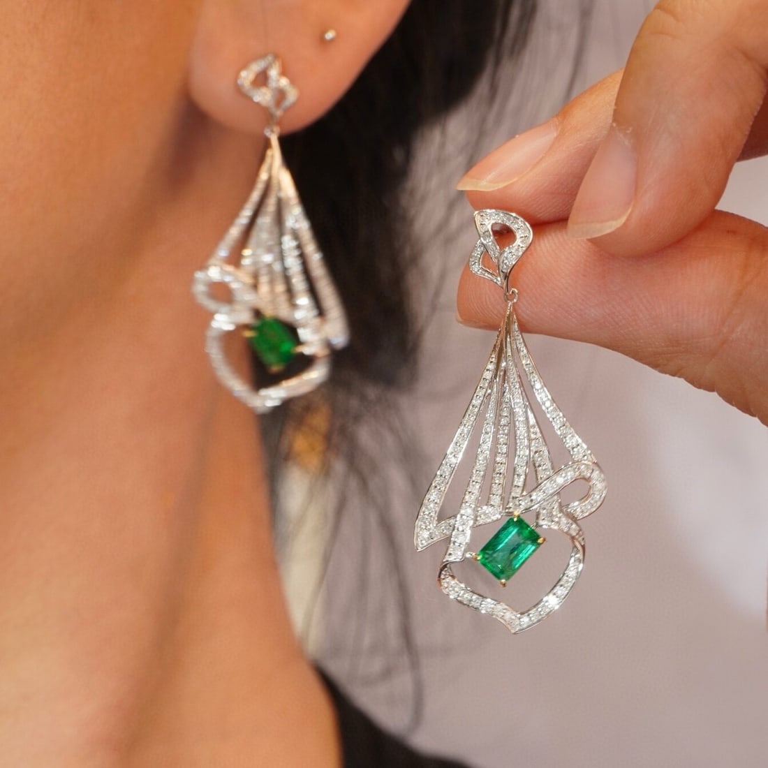 14k Gold 2.08 Ctw Vivid Green Natural Emerald & Diamond Earrings - 7