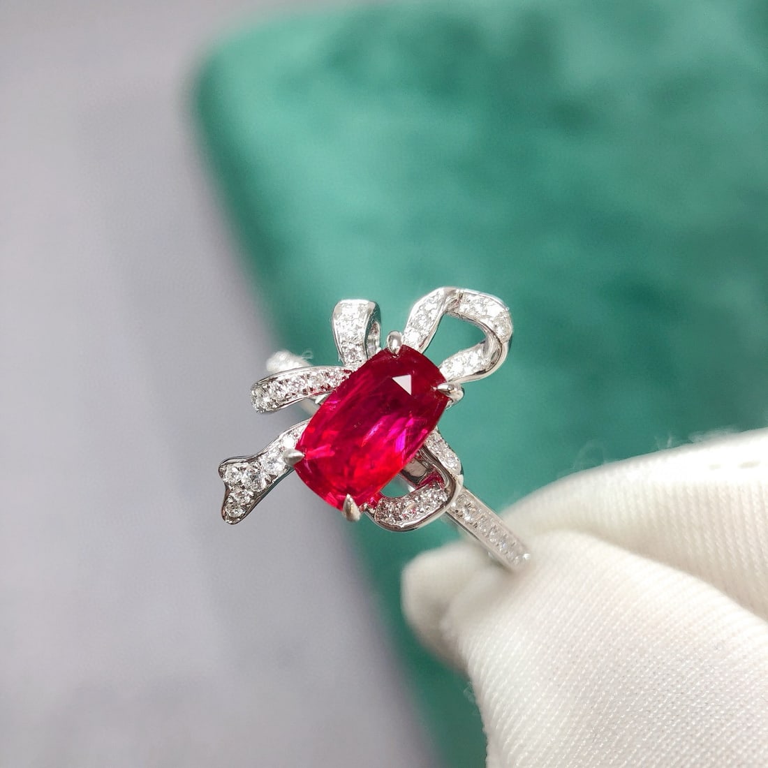 14k Gold 1.33 Ctw Natural Ruby & Diamond Ring - 3