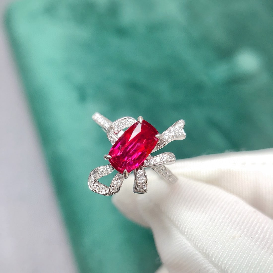 14k Gold 1.33 Ctw Natural Ruby & Diamond Ring - 8