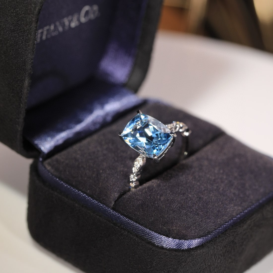 14k Gold 2.56 Ct Natural Aquamarine & Diamond Ring - 3