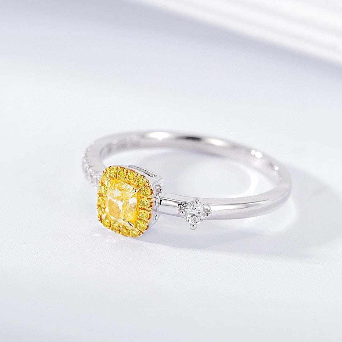 14k Gold 0.51 Ctw Natural Yellow Diamond & Diamond Ring - 3