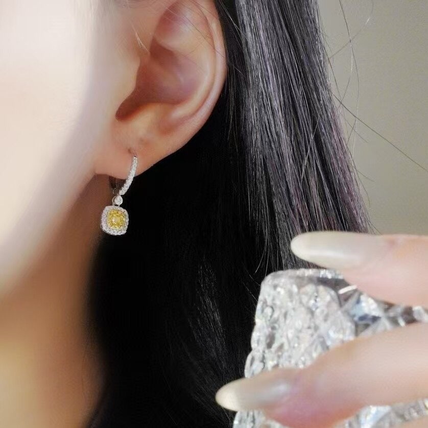 14k Gold 0.6 Ct Natural Color Diamond Earrings - 3