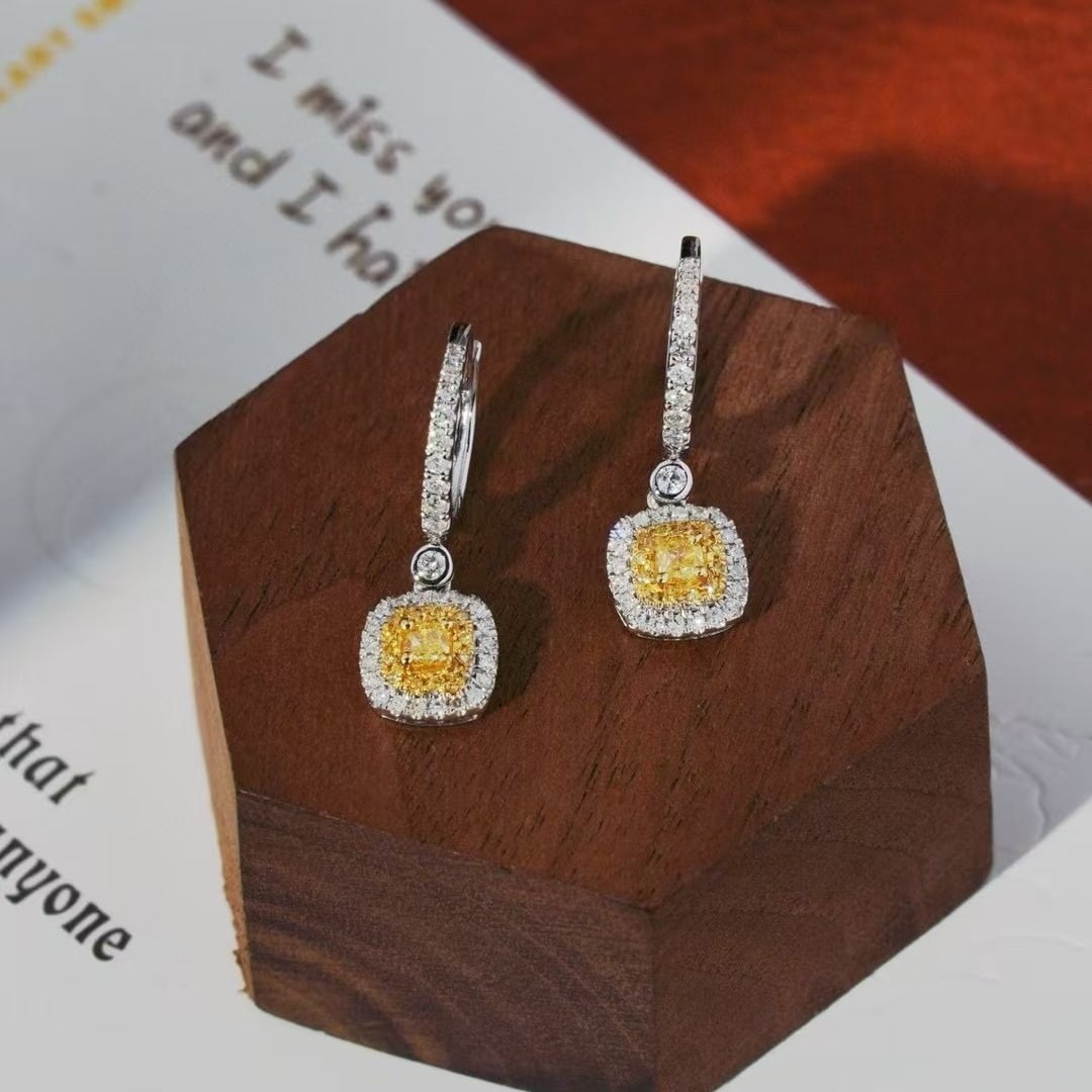 14k Gold 0.6 Ct Natural Color Diamond Earrings - 4