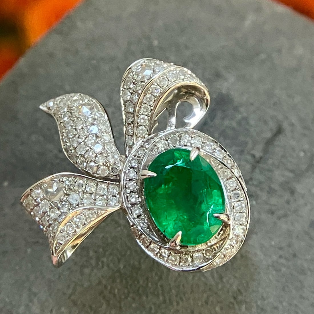 14k Gold 2.57 Ctw Vivid Green Natural Emerald & Diamond Ring - 2