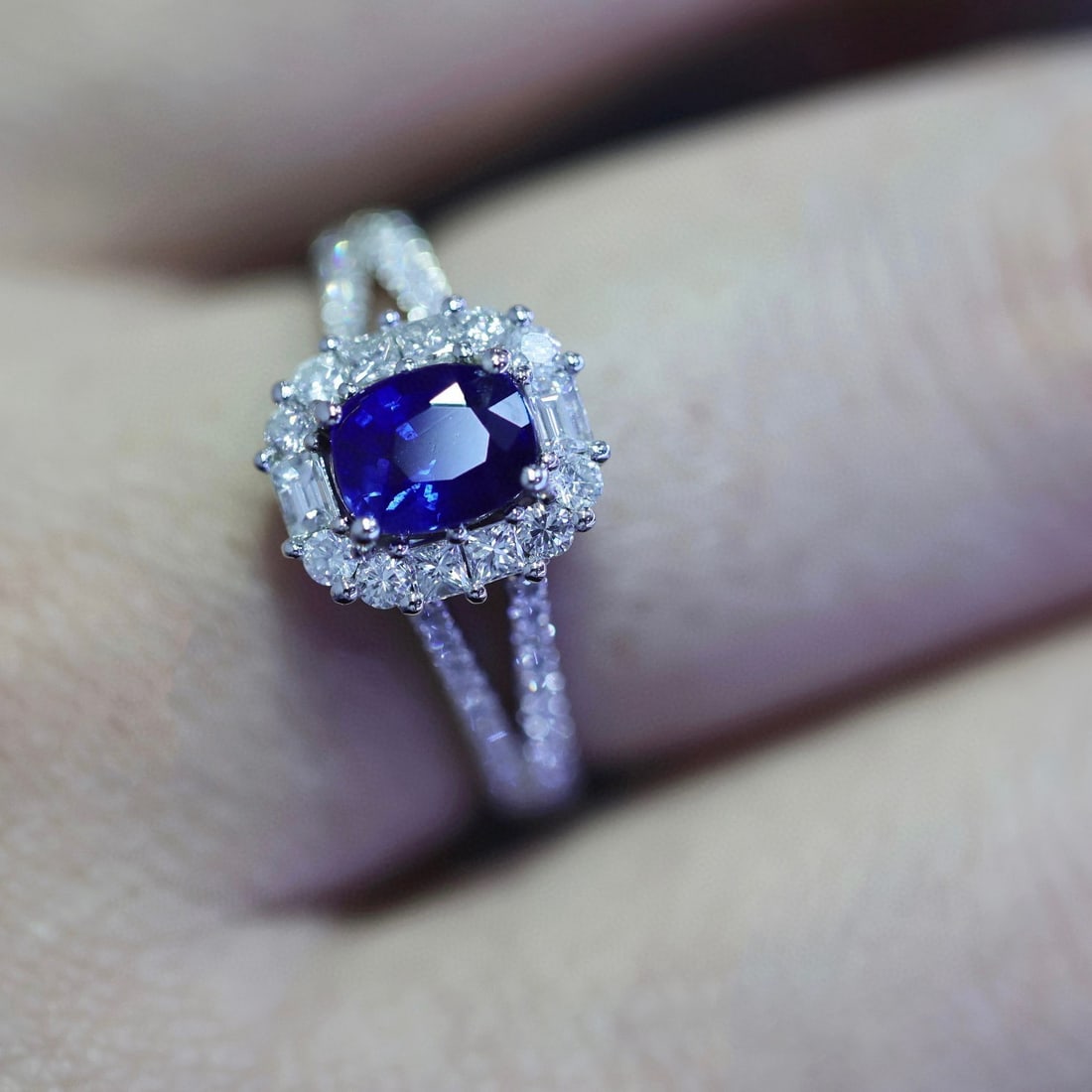 14k Gold 1.72 Ctw Natural Sapphire & Diamond Ring - 5