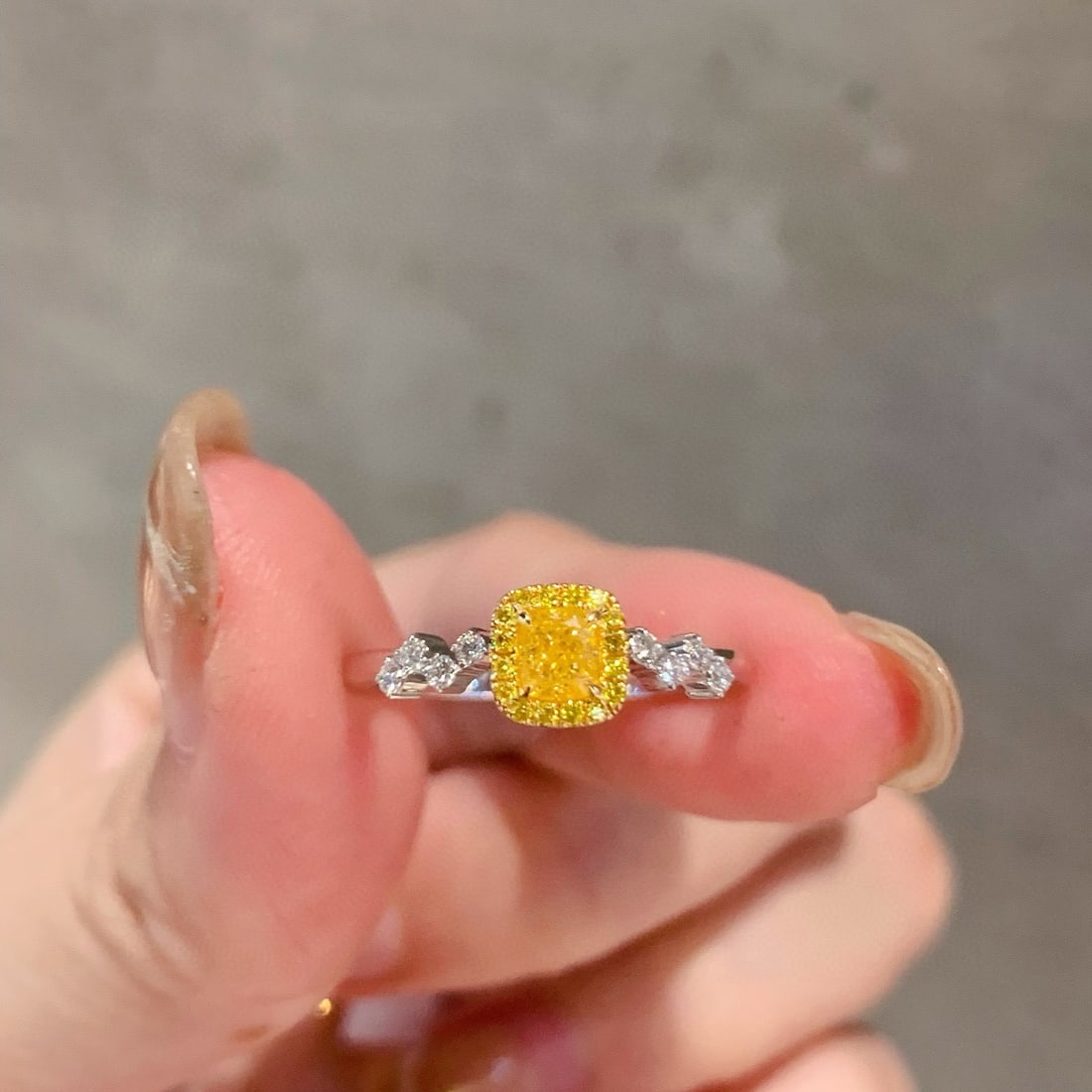 14k Gold 0.47 Ctw Natural Yellow Diamond & Diamond Ring - 5