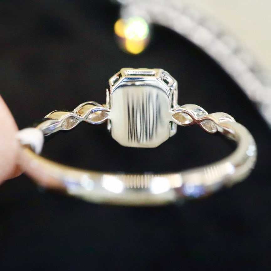 14k Gold 1.01 Ctw Vivid Green Natural Emerald & Diamond Ring - 4