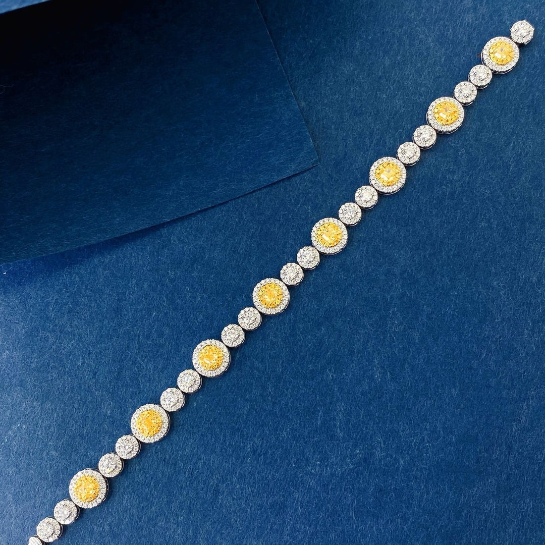 14k Gold 4.93 Ctw Natural Yellow Diamond & Diamond Bracelet - 2