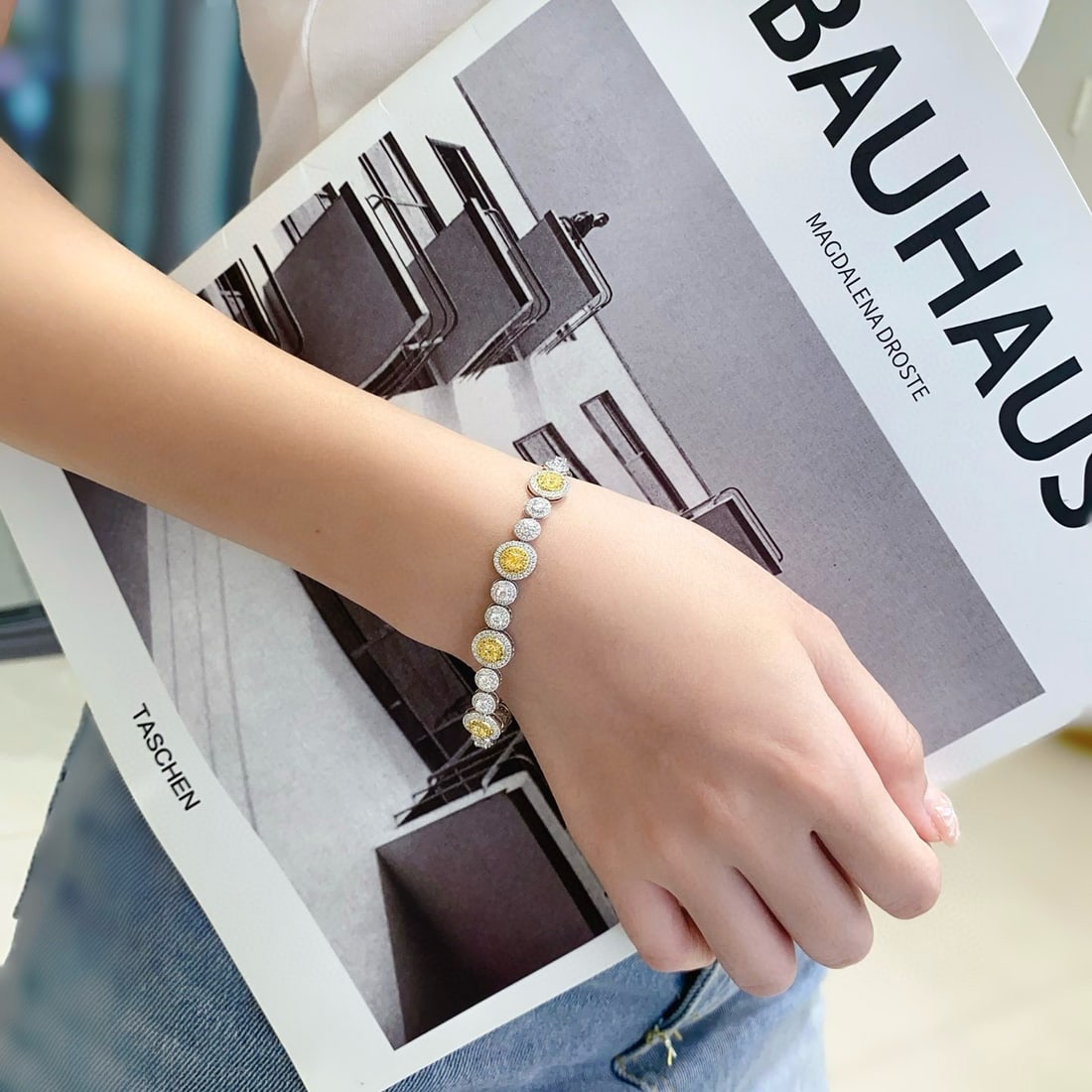 14k Gold 4.93 Ctw Natural Yellow Diamond & Diamond Bracelet - 7