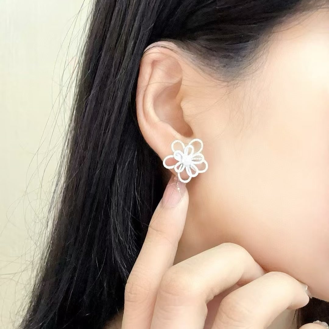 14k Gold 0.76 Ct Natural H Diamond & Flowers Earrings - 3