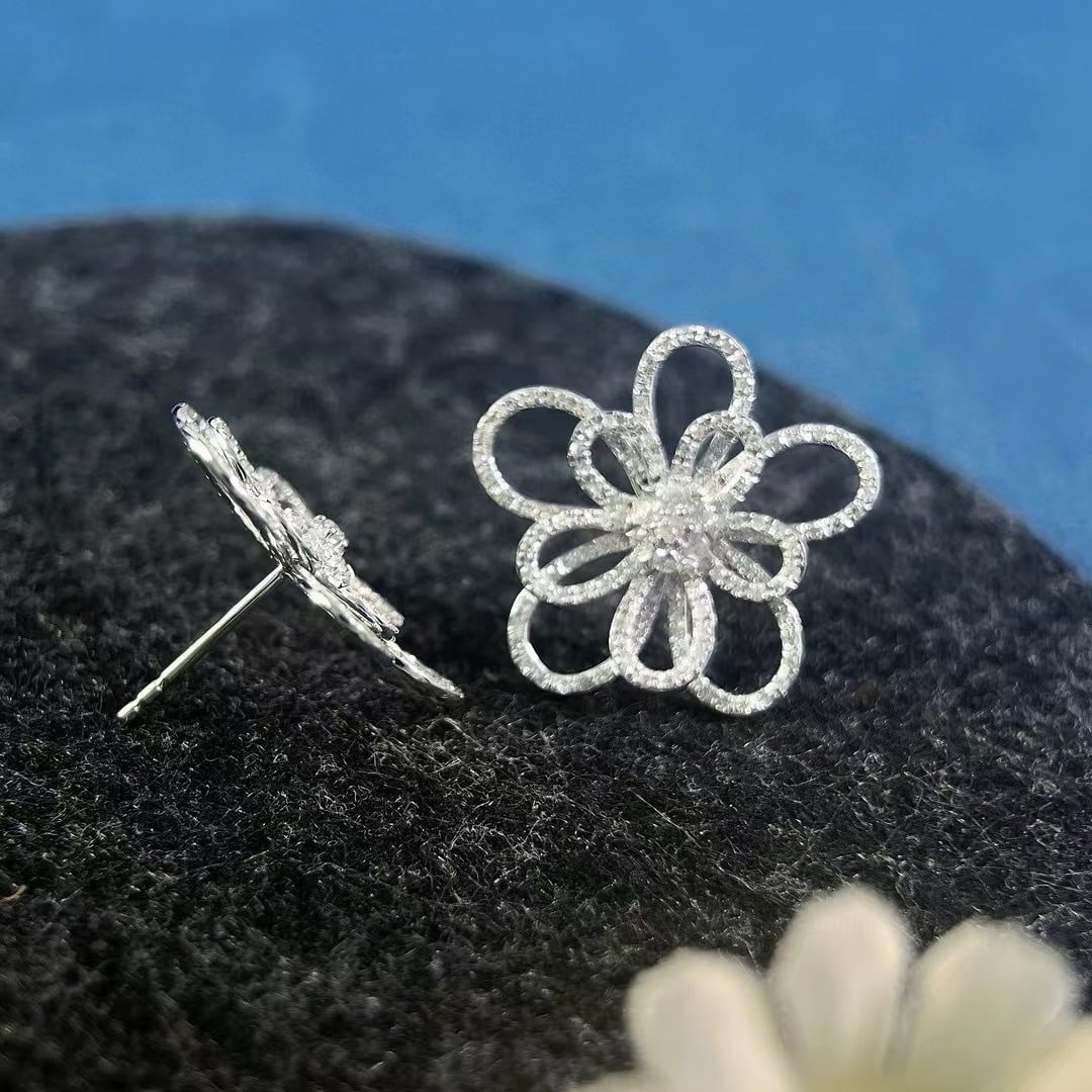 14k Gold 0.76 Ct Natural H Diamond & Flowers Earrings - 5