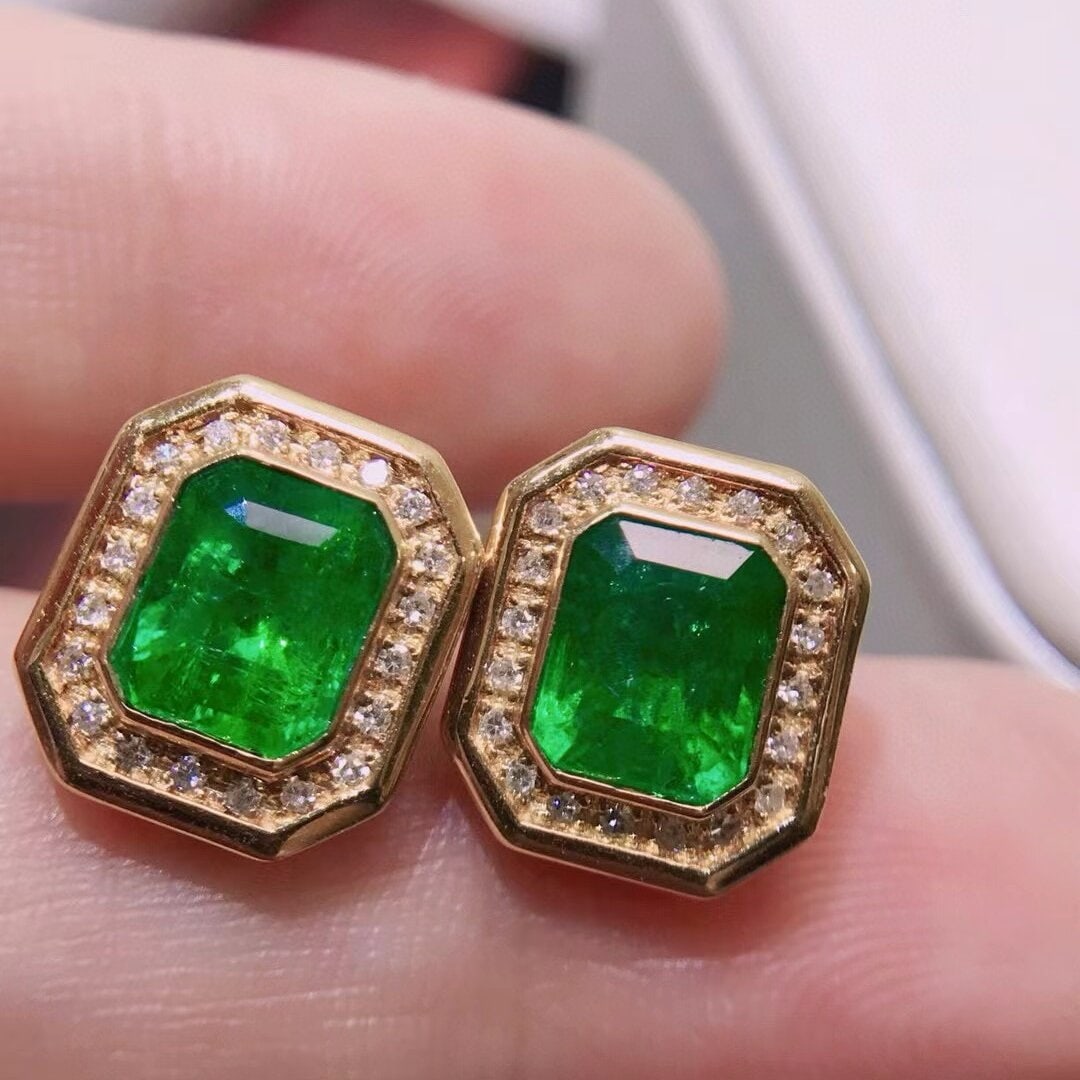 14k Gold 2.68 Ctw Vivid Green Natural Emerald & Diamond Earrings - 2