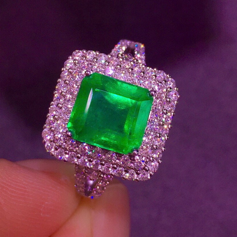 14k Gold 2.65 Ct Vivid Green Natural Emerald & Diamond Ring - 4