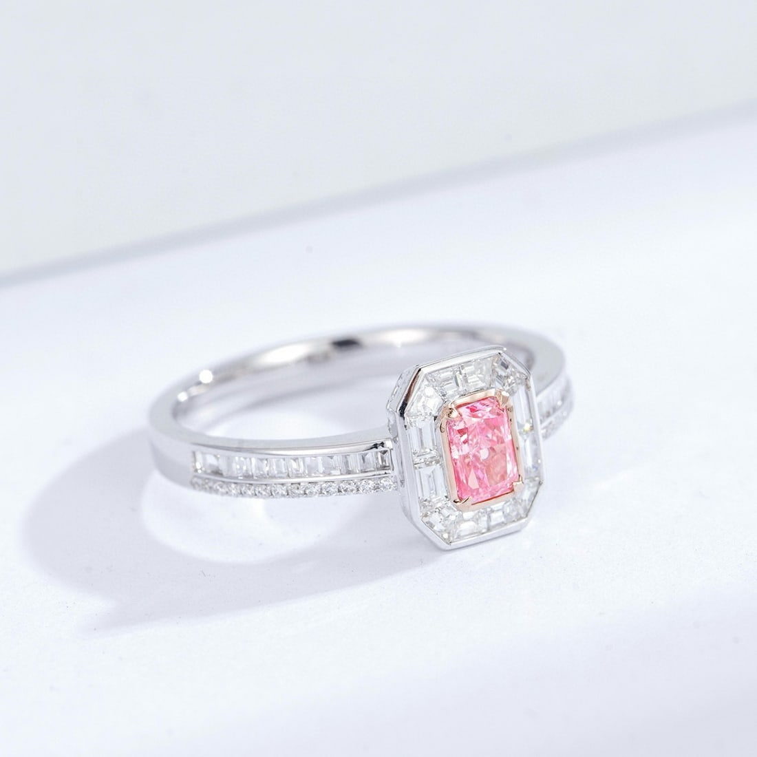 14k Gold 0.82 Ctw Natural Pink Diamond & Diamond Ring - 4