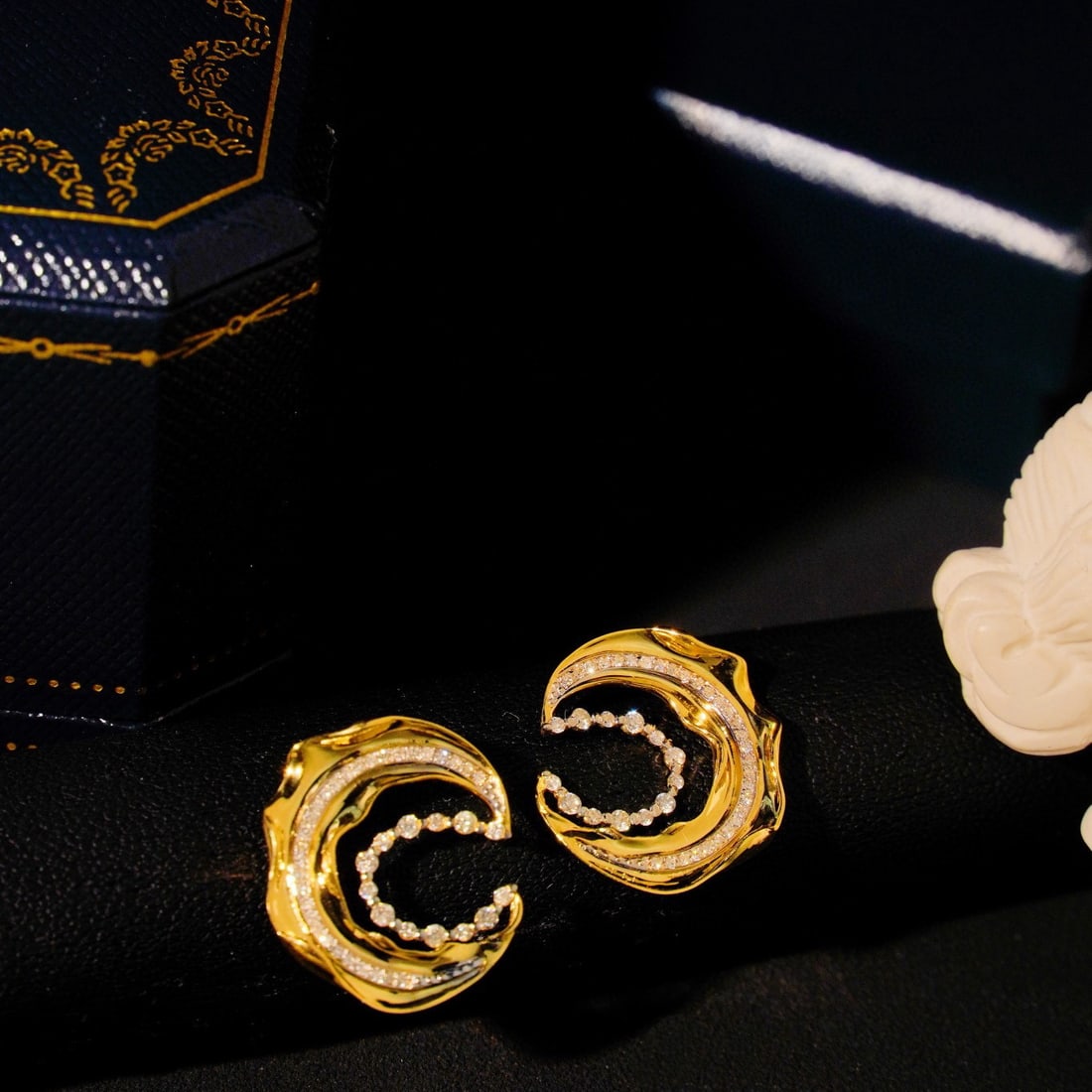 14k Gold 0.56 Ct Natural H Diamond Earrings - 4