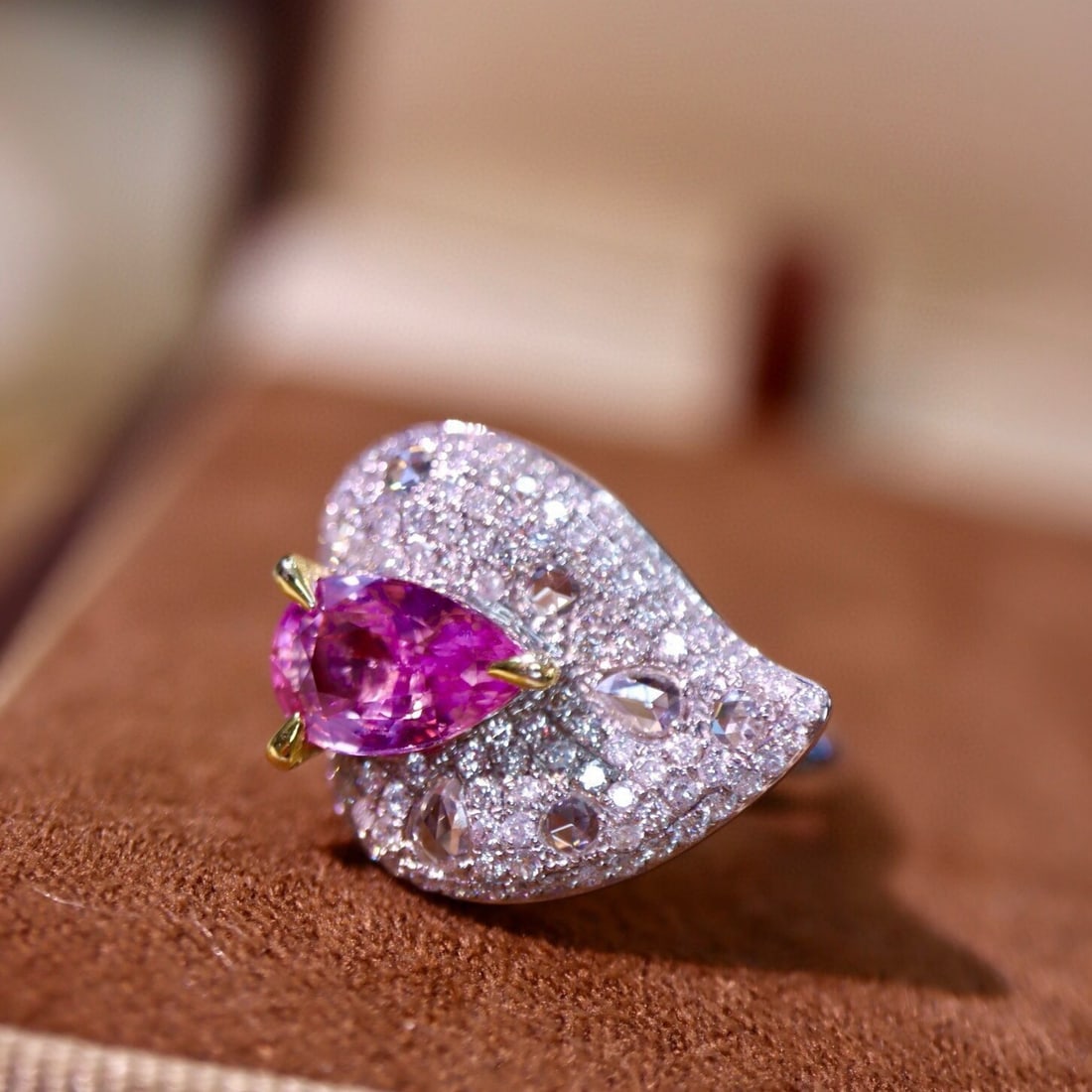 14k Gold 2.08 Ctw Natural Padparadscha Sapphire & Diamond Ring - 2