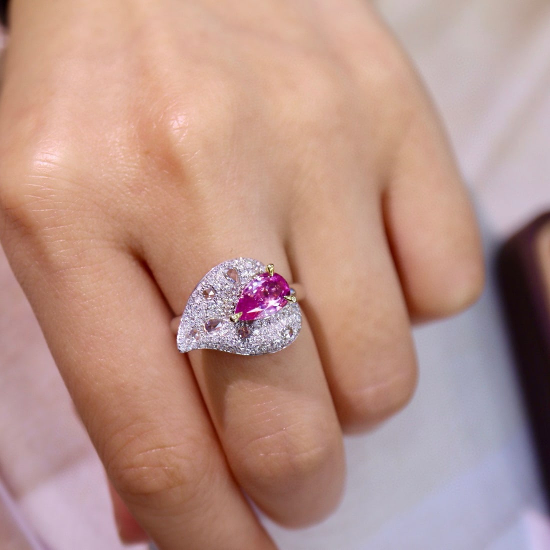 14k Gold 2.08 Ctw Natural Padparadscha Sapphire & Diamond Ring - 6