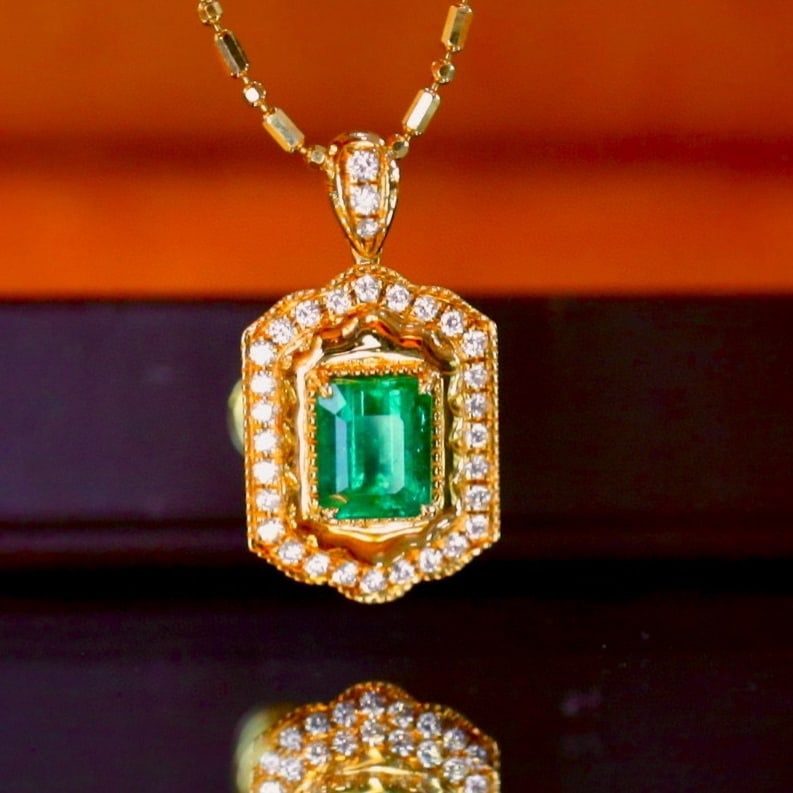 14k Gold 1.36 Ctw Vivid Green Natural Emerald & Diamond Pendant( Without Chain ): Ref:230940397 // gold content:14k gold // main gemstone:emerald // shape:octagonal // carat weight:1. 10ct // color:vivid green // treatment:natural // // adjacent gemstone 2 : diamond //