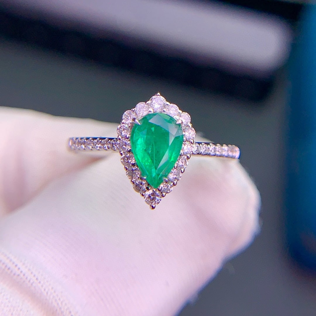 14k Gold 0.56 Ct Natural Emerald & Diamond Ring - 4