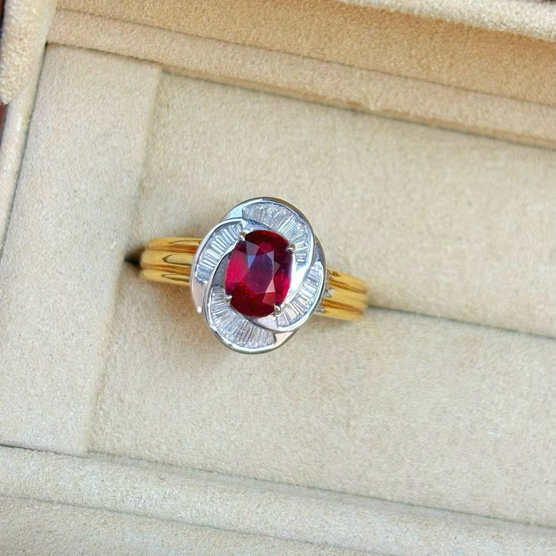 14k Gold 1.48 Ctw Natural Ruby & Diamond Ring - 2