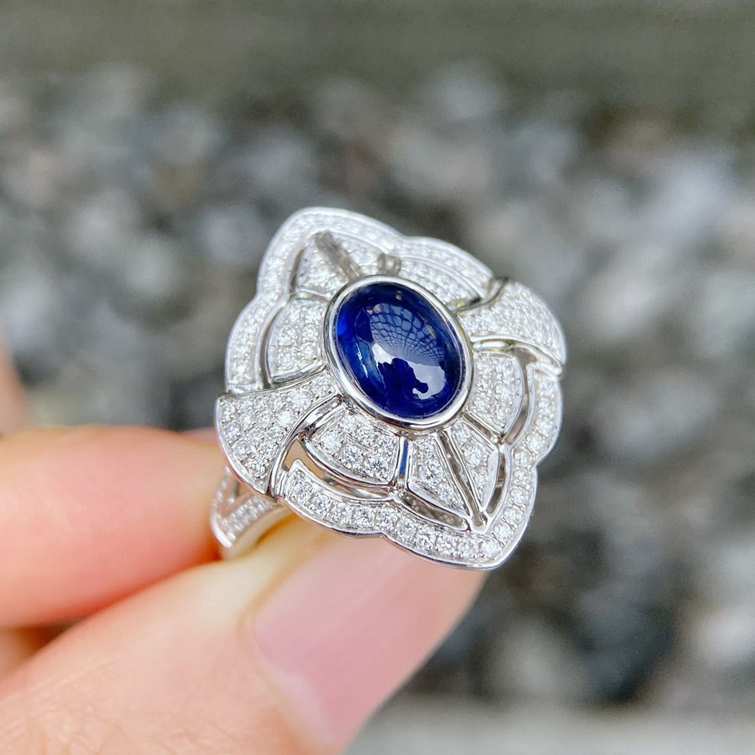 14k Gold 2.26 Ctw Vivid Blue Natural Sapphire & Diamond Ring - 2