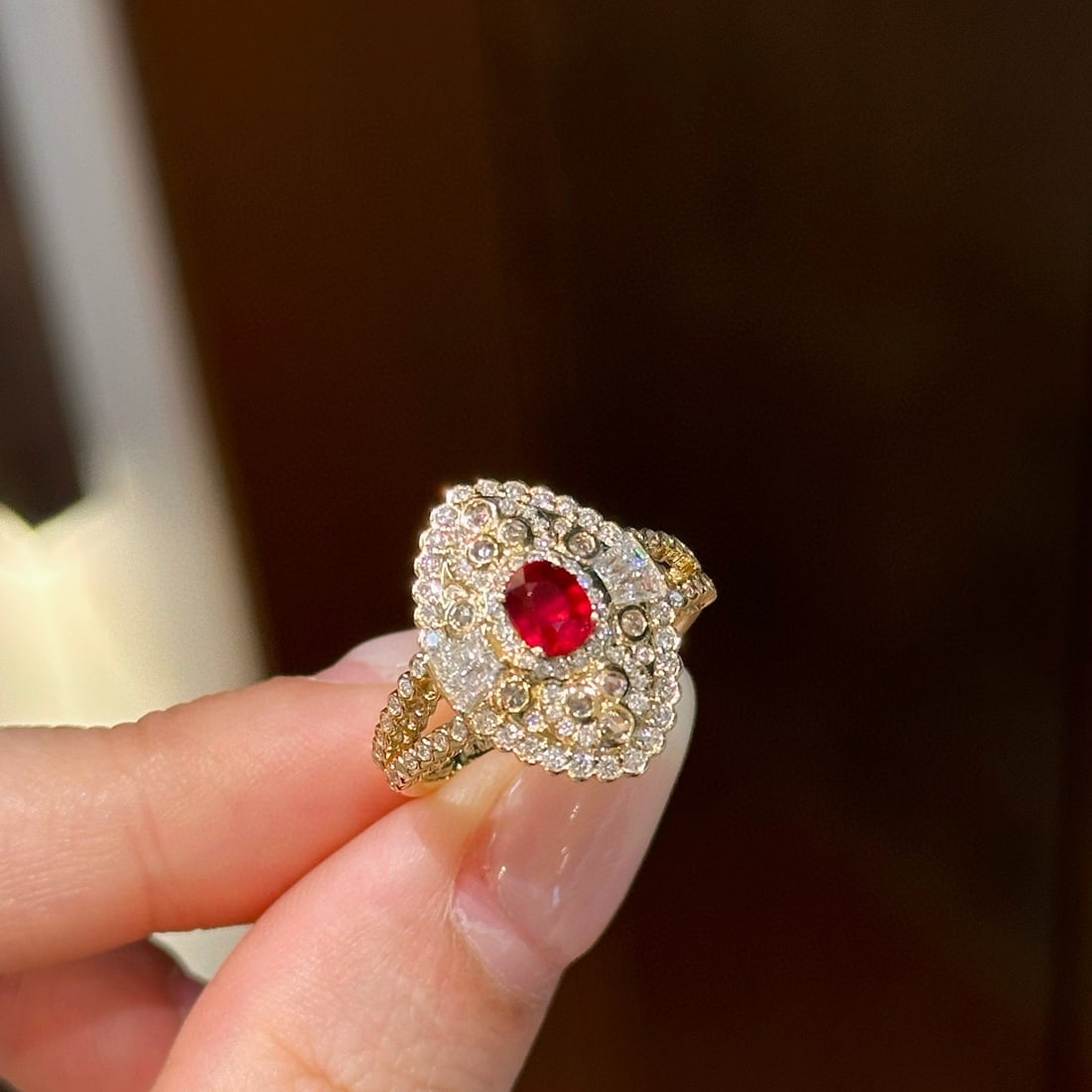 14k Gold 1.41 Ctw Natural Ruby & Diamond Ring: Ref:230940424 // gold content:14k gold // ring size:7. 25us // // main gemstone:ruby // shape:oval // carat weight:0. 62ct // color:pigeonblood red // treatment:natural // // adjacent gemstone 2 :
