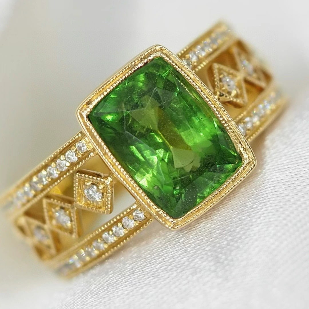 14k Gold 5.01 Ctw Natural Tsavorite & Diamond Ring - 4