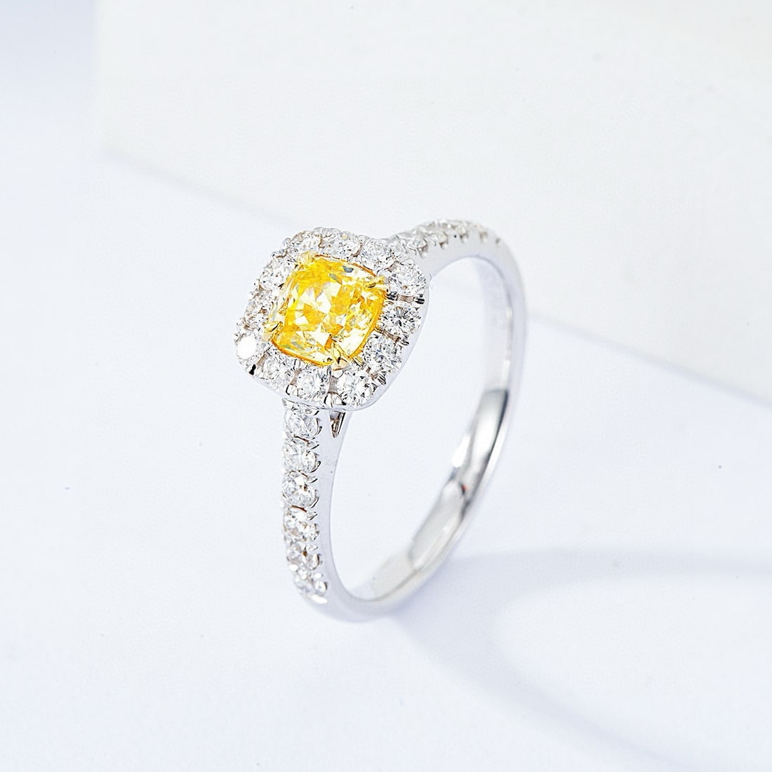 Gia Certified 14k Gold 1.23 Ctw Natural Yellow Diamond & Diamond Ring - 2