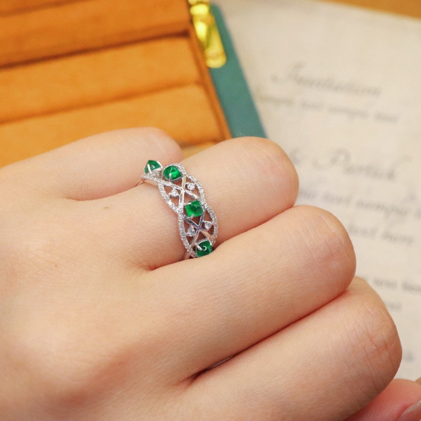 14k Gold 0.82 Ctw Vivid Green Natural Emerald & Diamond Ring - 6