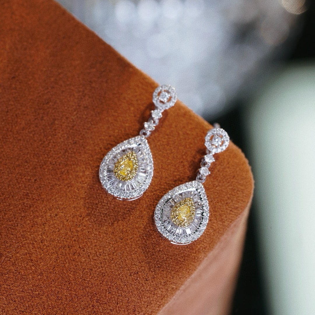 14k Gold 0.80 Ct Natural Color Diamond Earrings - 5