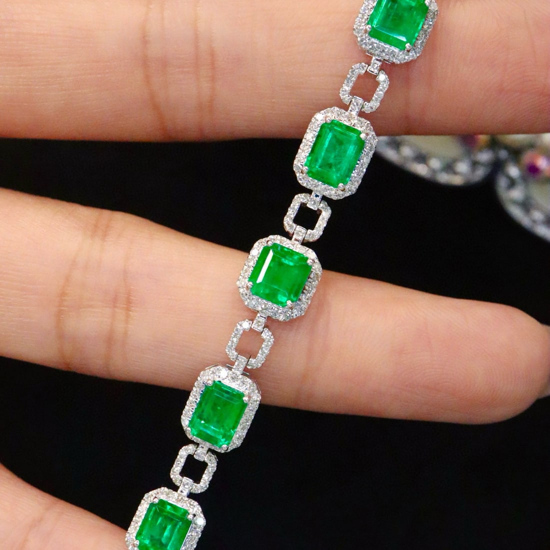14k Gold 4.24 Ctw Vivid Green Natural Emerald & Diamond Bracelet - 2