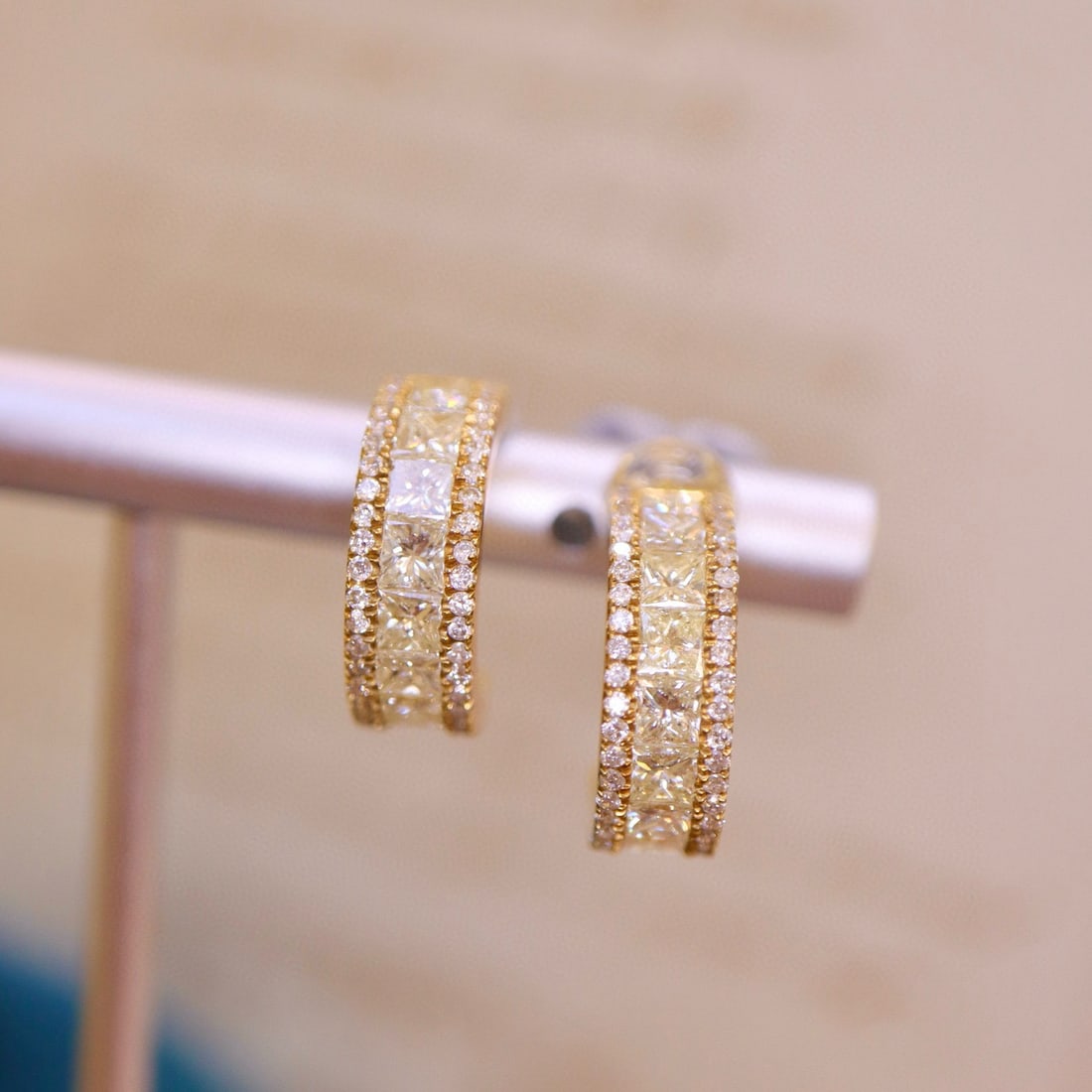 14k Gold 2.01 Ct Natural H Diamond Earrings - 4