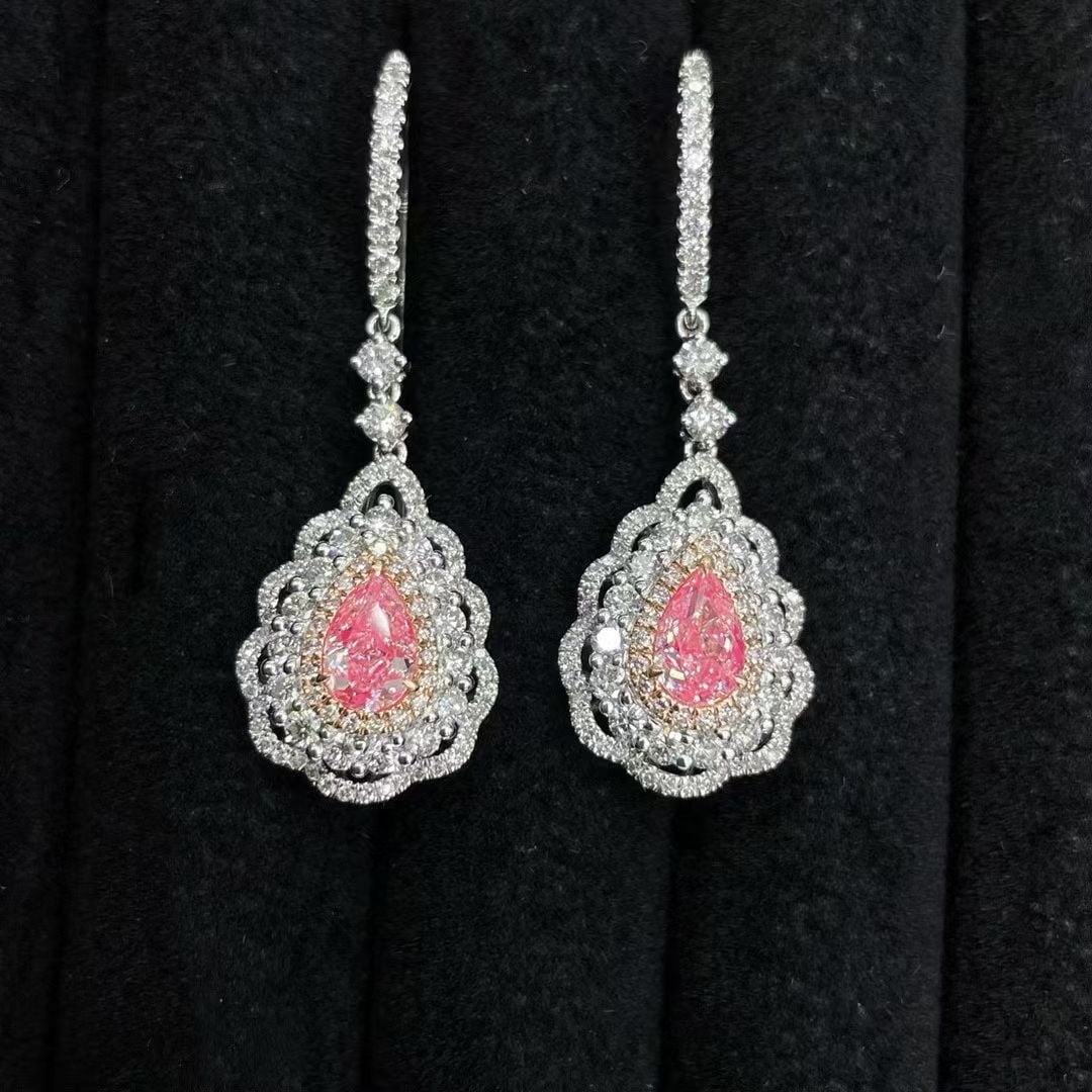14k Gold 2.30 Ctw Natural Pink Diamond & Diamond Earrings: Ref:230941023 // gold content:14k gold // main gemstone:pink diamond // shape:pear // carat weight:0. 93ct // color:pink // treatment:natural // // adjacent gemstone 2 : diamond // shape:round //