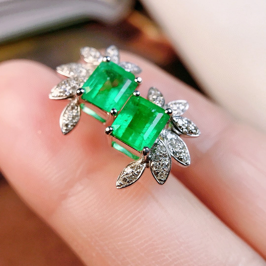 14k Gold 1.82 Ctw Vivid Green Natural Emerald & Diamond Earrings - 4