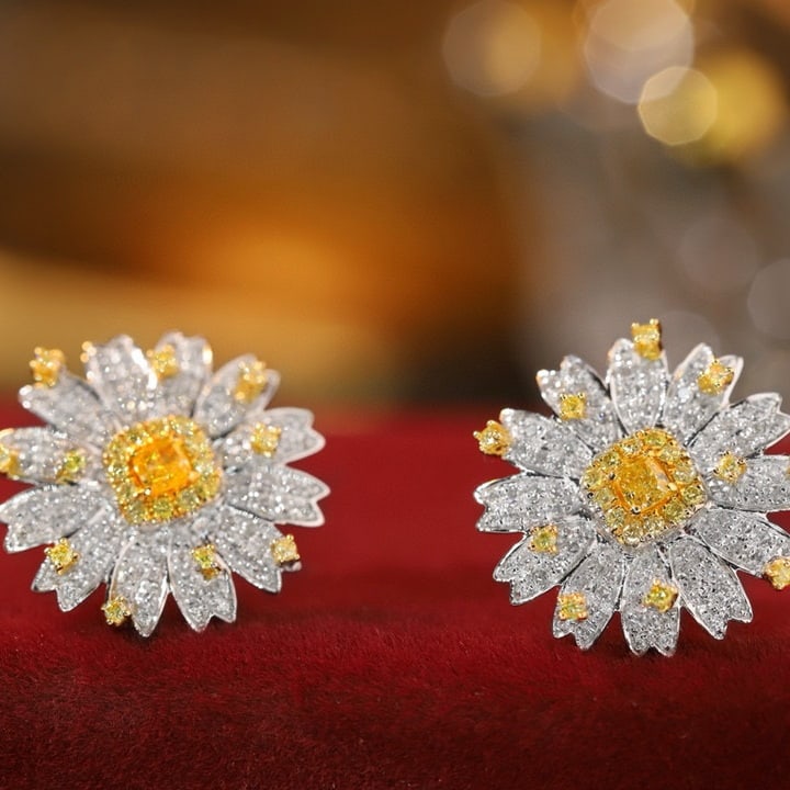 14k Gold 0.90 Ct Natural Color Diamond & Flowers Earrings - 8