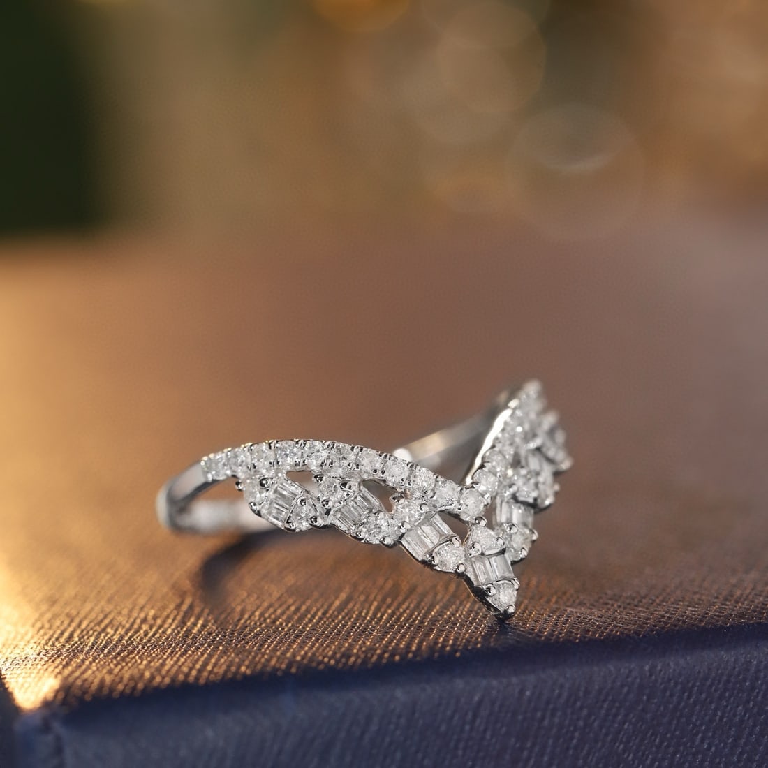 14k Gold 0.40 Ct Natural H Diamond Ring: Ref:230941042 // gold content:14k gold // ring size:7. 25us // // main gemstone:diamond // shape:multiply // carat weight:0. 40ct // clarity grade:vs-si // color:h // treatment:natural //