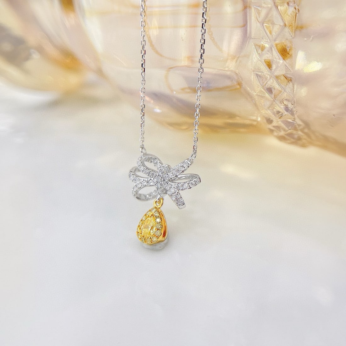 14k Gold 0.40 Ctw Natural Yellow Diamond & Diamond Necklace - 4