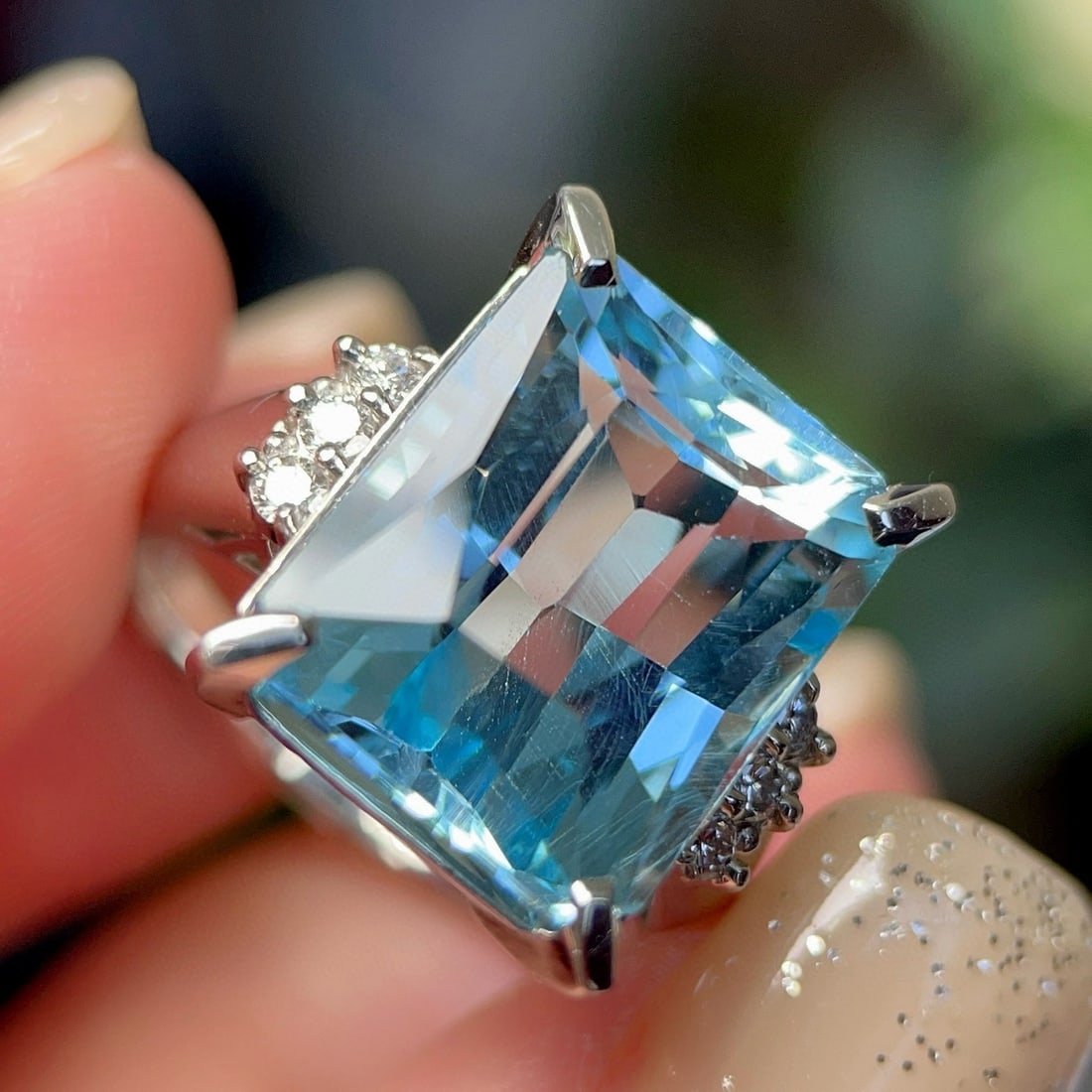 14k Gold 13.20 Ctw Natural Topaz & Diamond Ring - 2