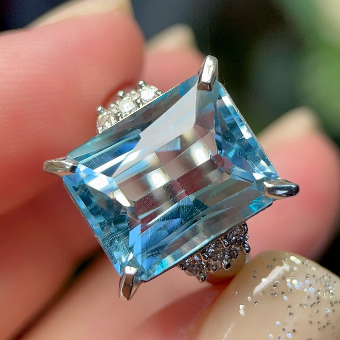 14k Gold 13.20 Ctw Natural Topaz & Diamond Ring - 4