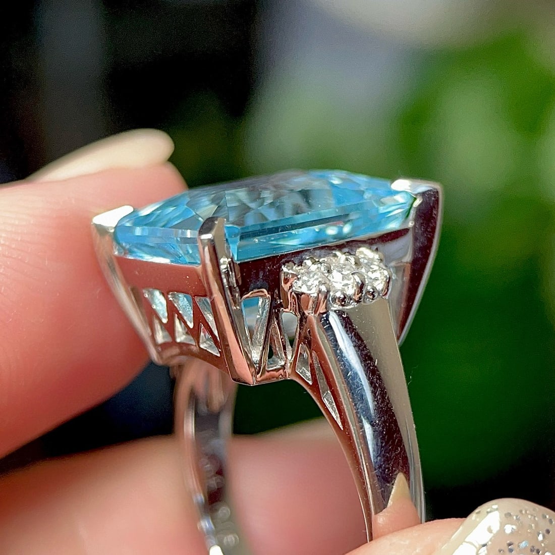 14k Gold 13.20 Ctw Natural Topaz & Diamond Ring - 6