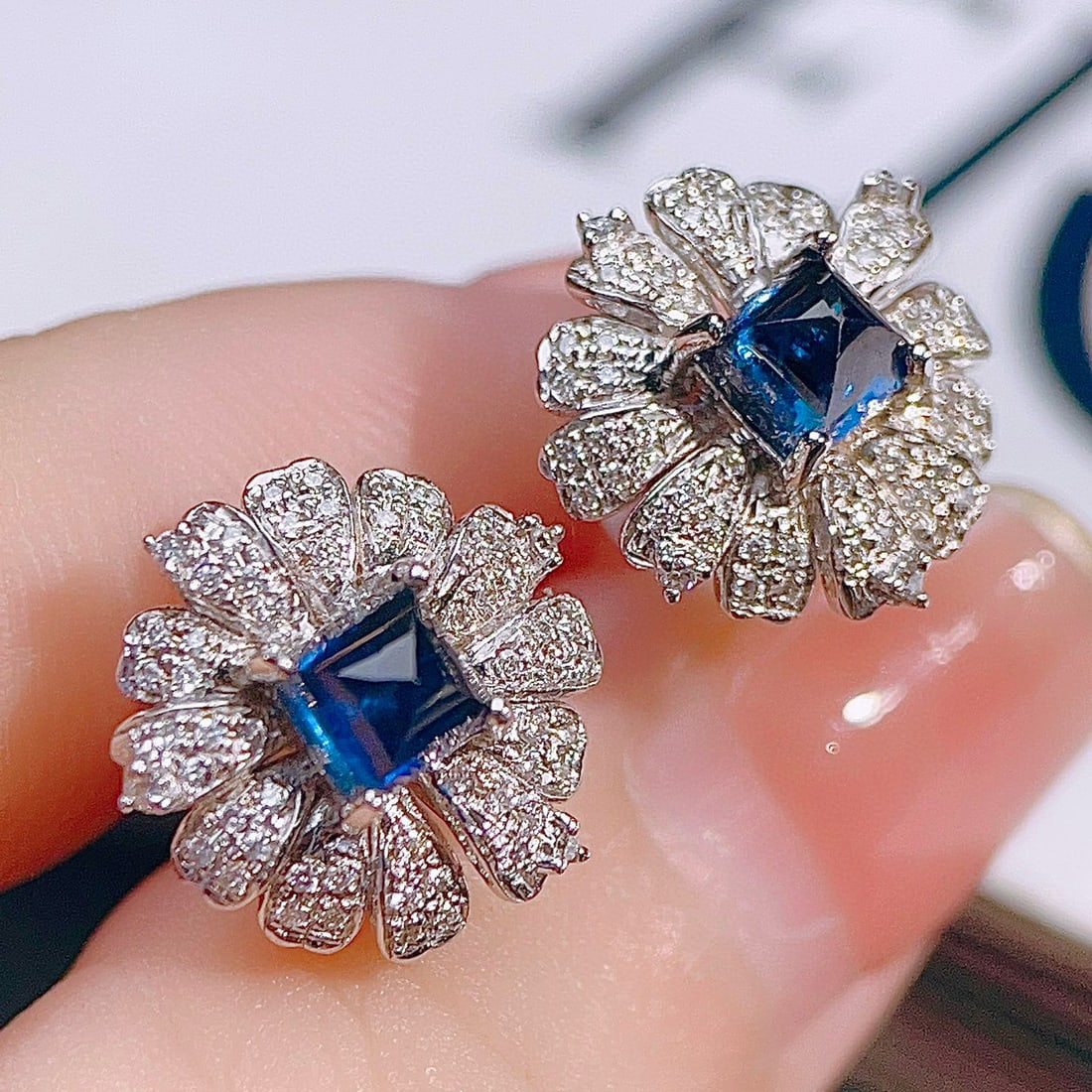 14k Gold 2.01 Ctw Natural Sapphire & Diamond & Flowers Earrings - 5