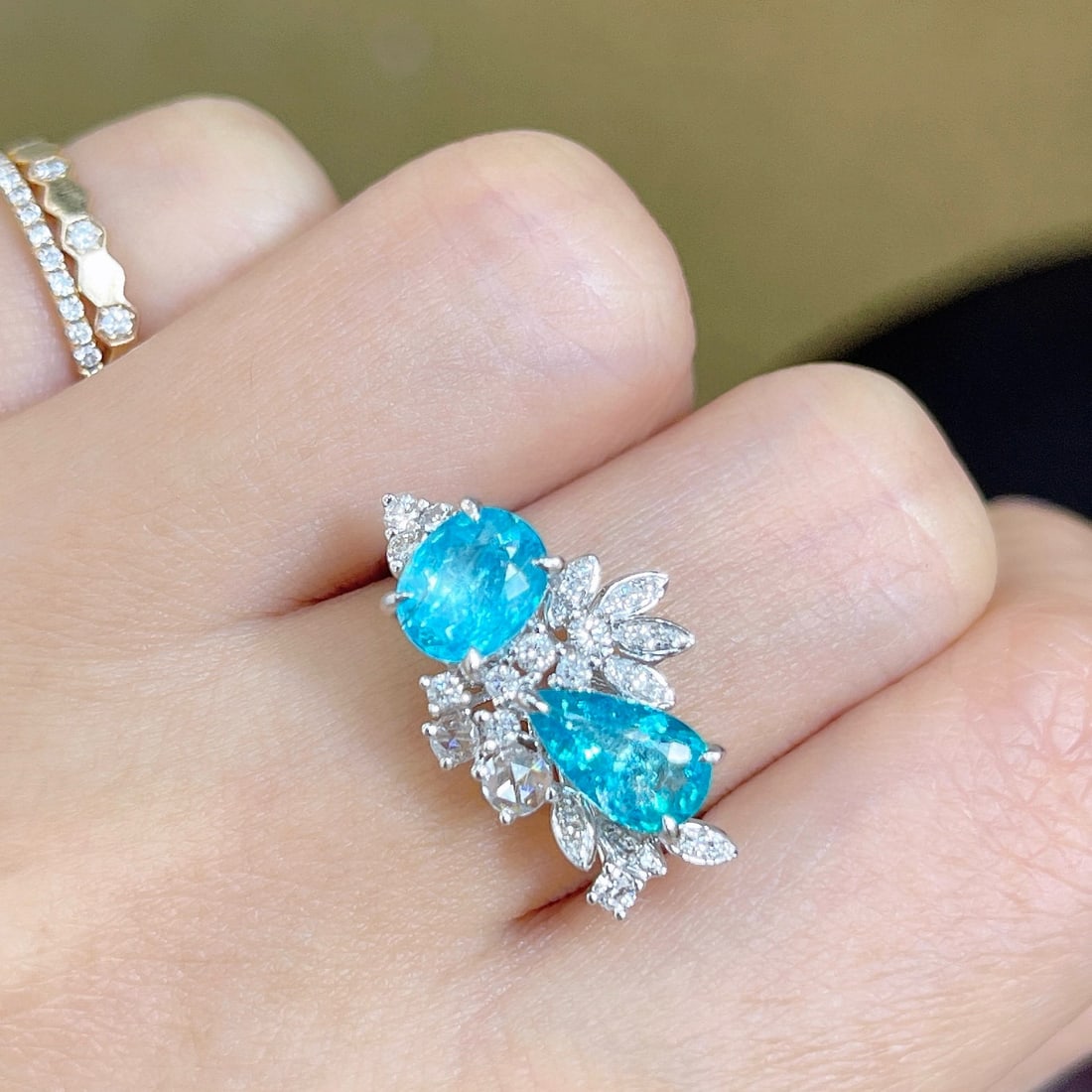 14k Gold 2.2 Ctw Natural Paraiba Tourmaline & Diamond Ring - 3